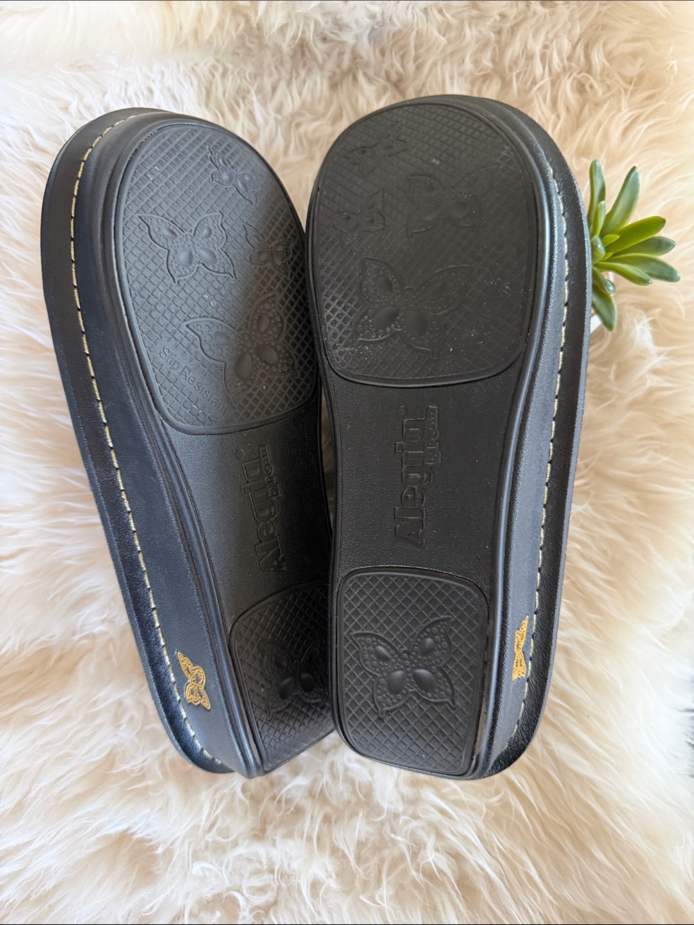 ALEGRIA Camille Metallic Adjustable Slides SANDALS 1.5”Heel Concave Heelbed NWOT - Picture 5 of 7